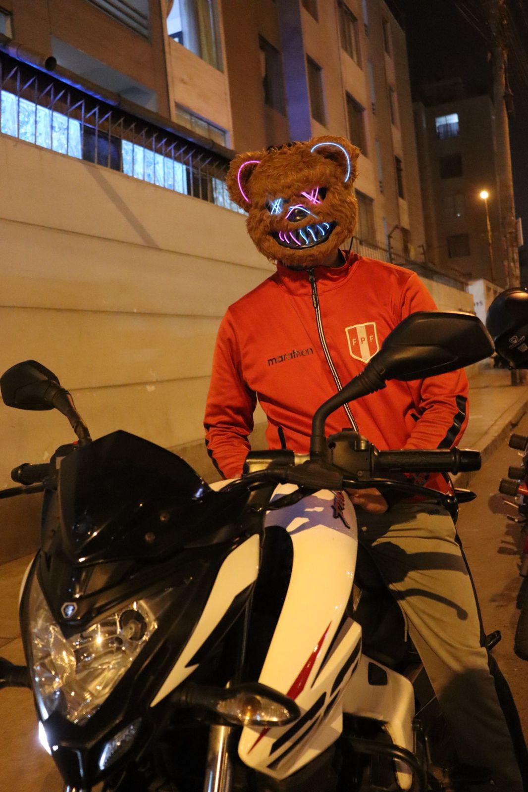 Mascara de Conejo y Oso diabólico